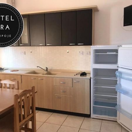 Hotel Ibra Velipojë エクステリア 写真