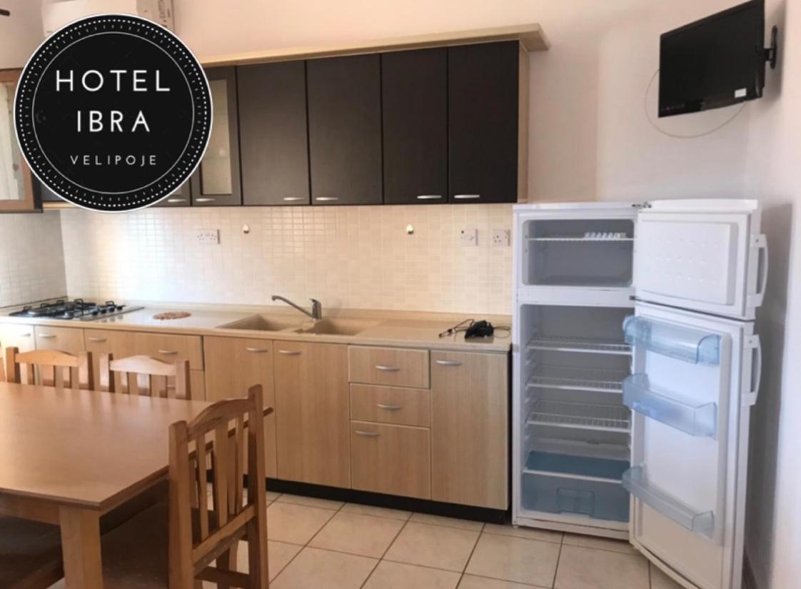 Hotel Ibra Velipojë エクステリア 写真